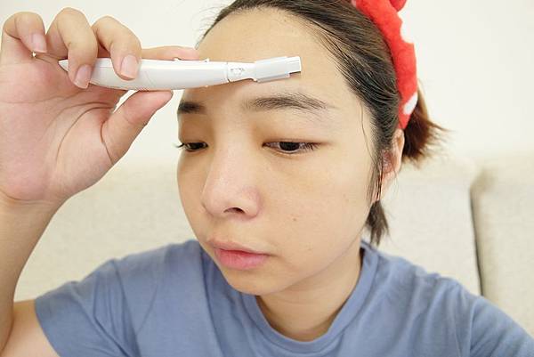 松下Panasonic ES-WF61電動修容刀去除臉上雜毛