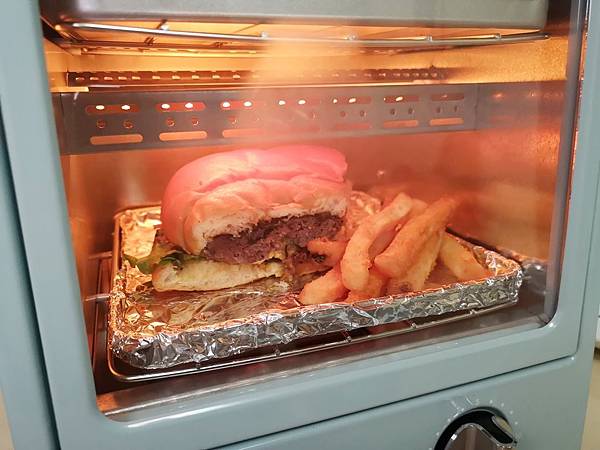 TOFFY烤漢堡及薯條