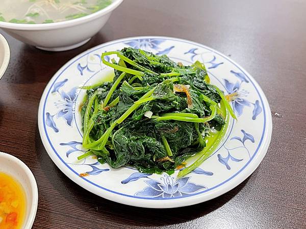 【美食】花蓮市區「大俠米糕」花蓮平價美食推薦，獨家醬汁筒仔米