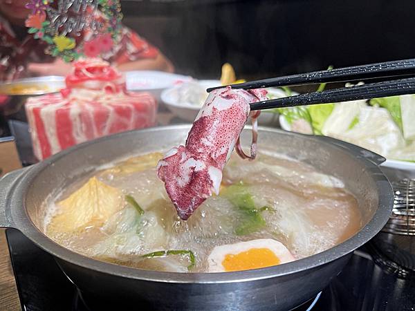 【美食】新北板橋「心心石頭火鍋」369起肉品、蔬菜吃到飽超划