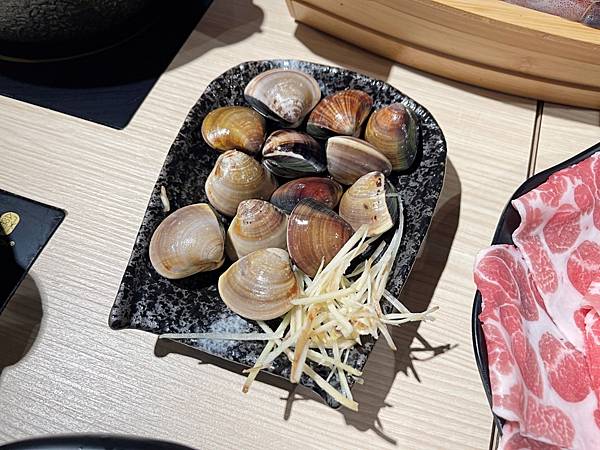 【美食】新北中和「海牧水產鍋物 四號公園店」中永和火鍋推薦，