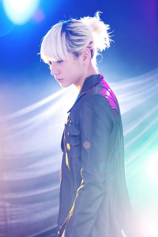 0005-20120120_nuest_ren