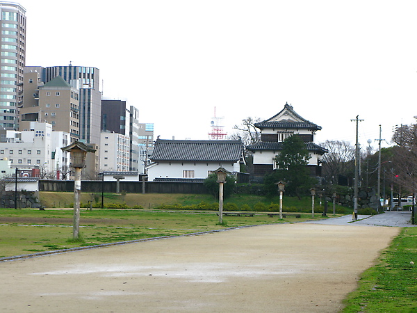 前往福岡城跡