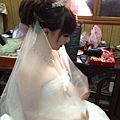 婚禮造型師 晶晶美學 彩妝造型/新娘秘書 Ivy&Sharon 造型作品連結 Ivy Huang 黃意婷 →http://lovendor99.pixnet.net/album/folder/3108228 造型作品連結 Sharon Huang 黃瀞萱 →http://lovendor99.pixnet.net/album/folder/3790712  晶晶美學【優質婚禮整合團隊】 新娘秘書/婚禮紀錄/風格婚紗/婚禮企劃 https://www.facebook.com/Lovendor.Wedding  發訊息給晶晶美學→https://www.facebook.com/messages/Lovendor  Cellphone:  Ivy Huang 黃意婷 0972-985099 Sharon Huang 黃瀞萱 0986-346566