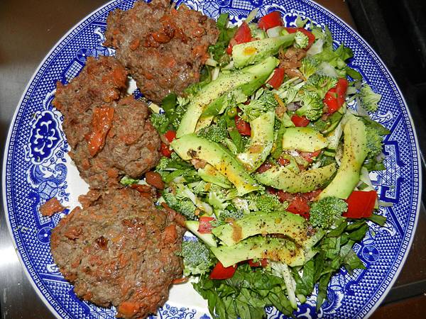 May022013 紅蘿蔔牛肉餅 carrot beef burger May022013 紅蘿蔔牛肉餅 carrot beef burger