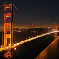 800px-Ggb_by_night