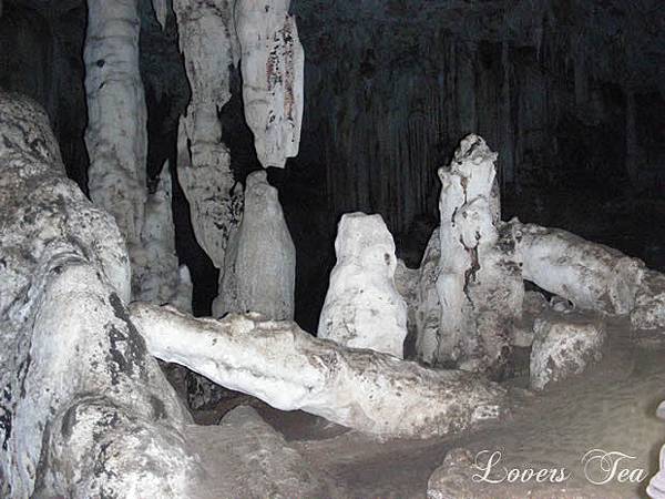 cave1