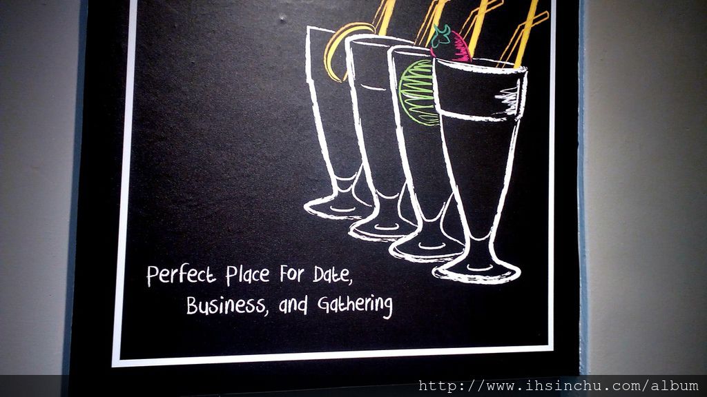 最近輕食或義大利食物蠻風行的,NU Pasta就在新竹開了好幾家連鎖店,主打平價好吃氣氛佳的美食用餐環境,鎖定年輕外食族群。 最近輕食或義大利食物蠻風行的,NU Pasta就在新竹開了好幾家連鎖店,主打平價好吃氣氛佳的美食用餐環境,鎖定年輕外食族群。