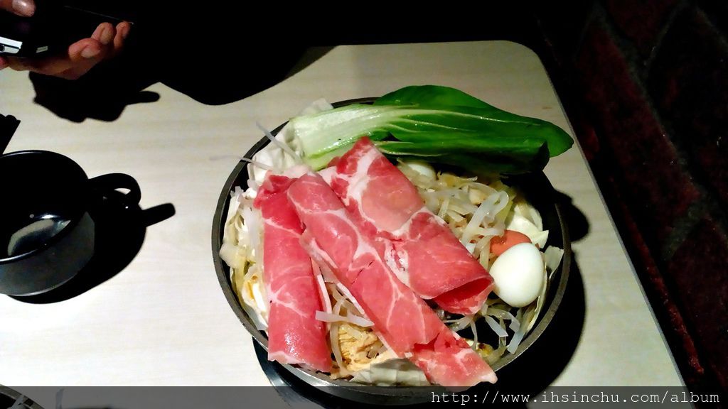 新竹平價小火鍋-想找新竹小火鍋吃到飽的地方嗎?推薦來六扇門小火鍋可以吃白飯爆米花冰淇淋吃到飽喔 新竹平價小火鍋-想找新竹小火鍋吃到飽的地方嗎?推薦來六扇門小火鍋可以吃白飯爆米花冰淇淋吃到飽喔