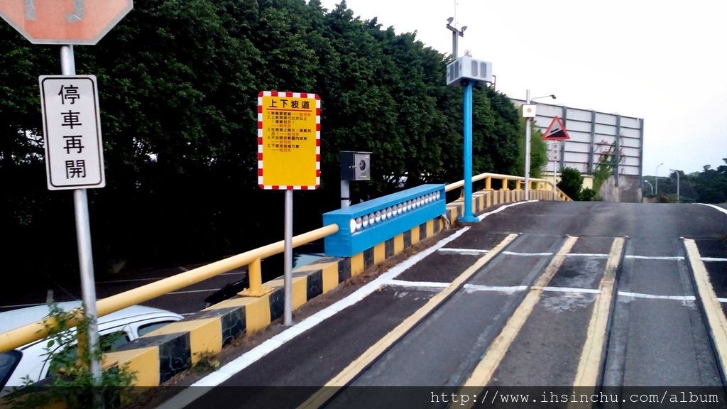 新竹駕訓班學開車考駕照心得分享-如何考駕照學開車相關規定?新竹汽車駕訓班推薦新芳鄰汽車駕駛人訓練班介紹 新竹駕訓班學開車考駕照心得分享-如何考駕照學開車相關規定?新竹汽車駕訓班推薦新芳鄰汽車駕駛人訓練班介紹