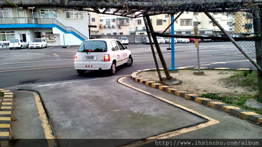 新竹駕訓班學開車考駕照心得分享-如何考駕照學開車相關規定?新竹汽車駕訓班推薦新芳鄰汽車駕駛人訓練班介紹 新竹駕訓班學開車考駕照心得分享-如何考駕照學開車相關規定?新竹汽車駕訓班推薦新芳鄰汽車駕駛人訓練班介紹