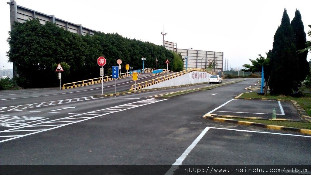 新竹駕訓班學開車考駕照心得分享-如何考駕照學開車相關規定?新竹汽車駕訓班推薦新芳鄰汽車駕駛人訓練班介紹 新竹駕訓班學開車考駕照心得分享-如何考駕照學開車相關規定?新竹汽車駕訓班推薦新芳鄰汽車駕駛人訓練班介紹