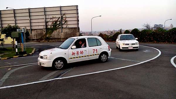 新竹駕訓班學開車考駕照心得分享 如何考駕照學開車相關規定 新竹汽車駕訓班推薦新芳鄰汽車駕駛人訓練班 A8go好康資訊情報分享及評價推薦