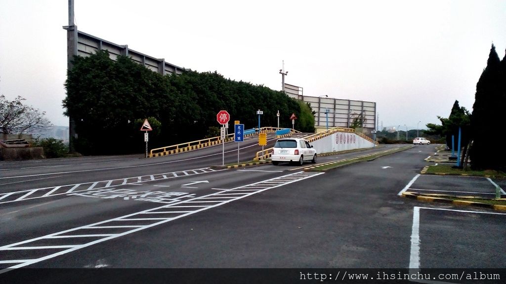 新竹駕訓班學開車考駕照心得分享-如何考駕照學開車相關規定?新竹汽車駕訓班推薦新芳鄰汽車駕駛人訓練班介紹 新竹駕訓班學開車考駕照心得分享-如何考駕照學開車相關規定?新竹汽車駕訓班推薦新芳鄰汽車駕駛人訓練班介紹