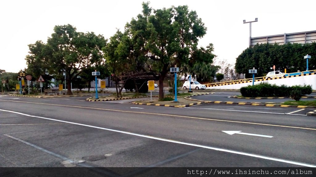 新竹駕訓班學開車考駕照心得分享-如何考駕照學開車相關規定?新竹汽車駕訓班推薦新芳鄰汽車駕駛人訓練班介紹 新竹駕訓班學開車考駕照心得分享-如何考駕照學開車相關規定?新竹汽車駕訓班推薦新芳鄰汽車駕駛人訓練班介紹