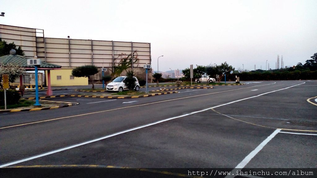 新竹駕訓班學開車考駕照心得分享-如何考駕照學開車相關規定?新竹汽車駕訓班推薦新芳鄰汽車駕駛人訓練班介紹 新竹駕訓班學開車考駕照心得分享-如何考駕照學開車相關規定?新竹汽車駕訓班推薦新芳鄰汽車駕駛人訓練班介紹