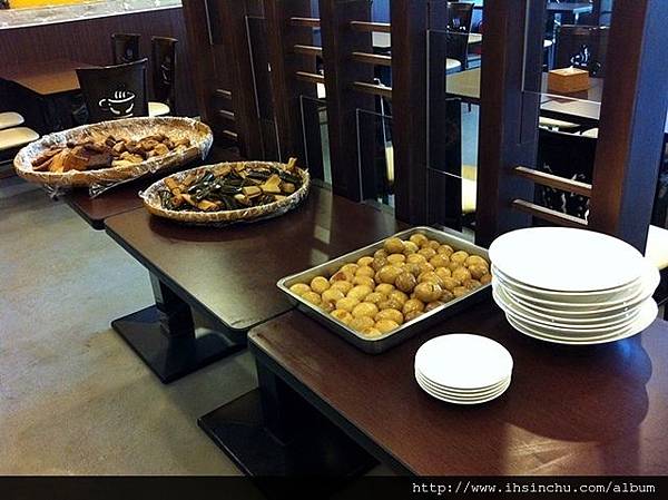 255741009_l 255741009_l