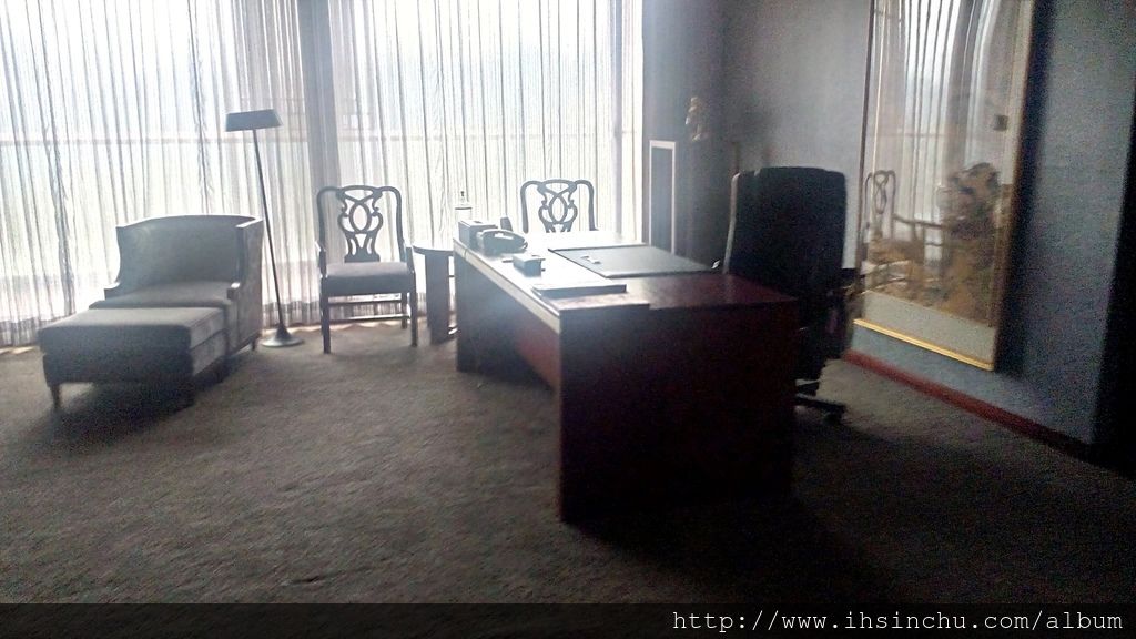 阿里山賓館總統套房還備有寬廣的總裁辦公室 阿里山賓館總統套房還備有寬廣的總裁辦公室