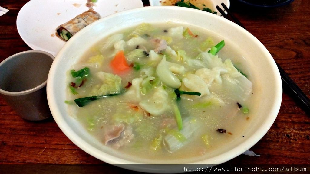 竹北十一街麵食館有道地的山東大滷麵、麵疙瘩、眷村雙醬麵、蘭州大麵、手桿麵、牛肉麵、牛肉捲餅、蔥油餅、小米粥等道地山東美食-這是一家新竹人推薦新竹美食好吃餐廳喔 竹北十一街麵食館有道地的山東大滷麵、麵疙瘩、眷村雙醬麵、蘭州大麵、手桿麵、牛肉麵、牛肉捲餅、蔥油餅、小米粥等道地山東美食-這是一家新竹人推薦新竹美食好吃餐廳喔