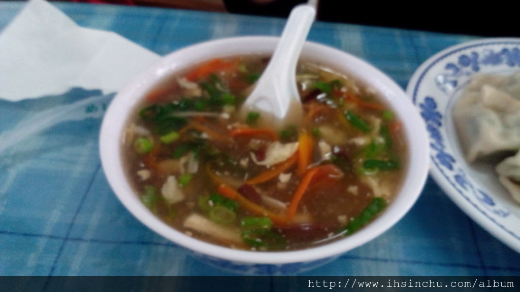 新竹美食竹東包SIR水餃的滷菜也超值得推薦,料好實在又便宜又好吃。竹東包SIR水餃真不愧是位居新竹美食名店之一。 新竹美食竹東包SIR水餃的滷菜也超值得推薦,料好實在又便宜又好吃。竹東包SIR水餃真不愧是位居新竹美食名店之一。