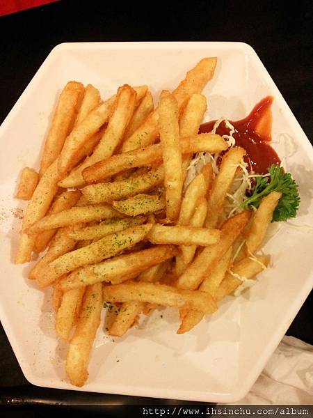 來份薯條吧?$160元! 建議去麥當勞可以吃全餐附薯條! 來份薯條吧?$160元! 建議去麥當勞可以吃全餐附薯條!