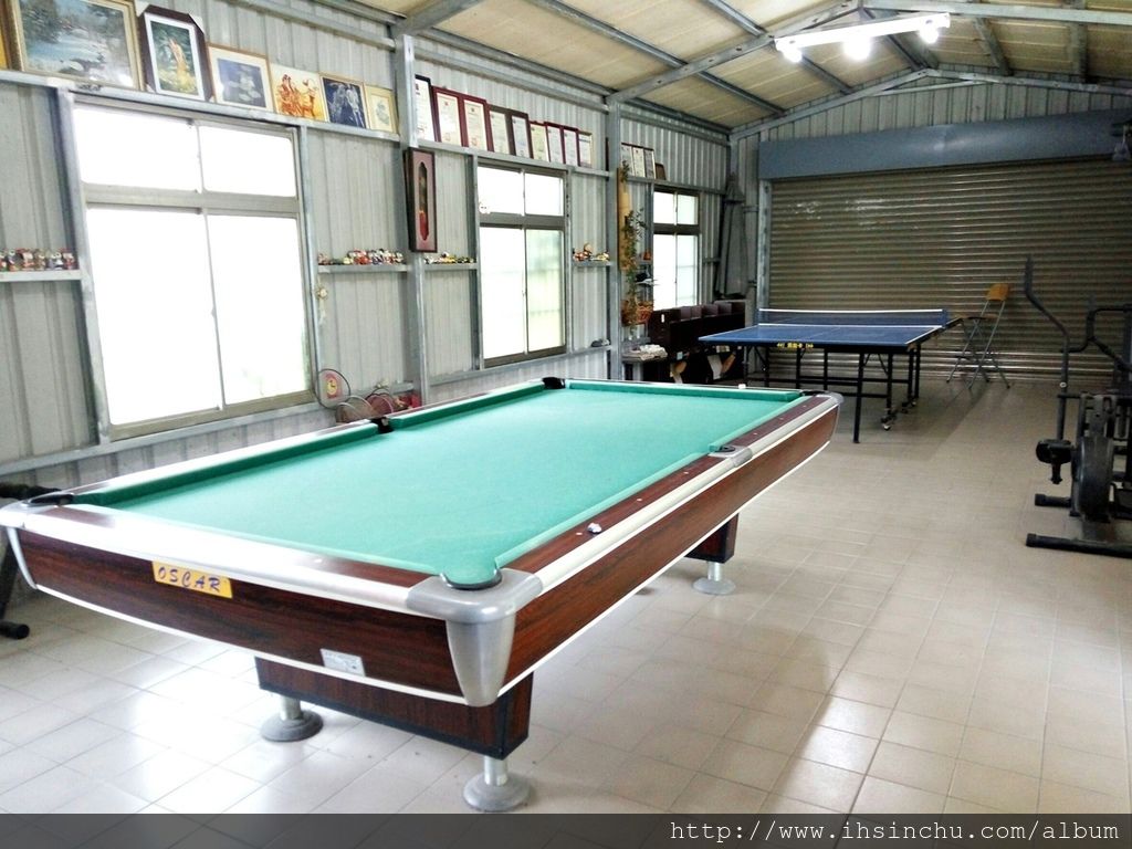 埔里景點有哪些?埔里酒廠,觀音瀑布,中台禪寺,鯉魚潭,大黑松小倆口元首館等都是不可錯過的埔里必遊景點之一。 一堆埔里民宿要住那兒呢?這次我們選擇的是魚池鄉花鳥新村民宿,花鳥新村民宿地址位於埔里跟日月潭中間,開車去埔里市區或日月潭都只要約15分鐘,交通非常方便,我們給埔里這家花鳥新村便宜民宿非常高的評價喔。 埔里景點有哪些?埔里酒廠,觀音瀑布,中台禪寺,鯉魚潭,大黑松小倆口元首館等都是不可錯過的埔里必遊景點之一。 一堆埔里民宿要住那兒呢?這次我們選擇的是魚池鄉花鳥新村民宿,花鳥新村民宿地址位於埔里跟日月潭中間,開車去埔里市區或日月潭都只要約15分鐘,交通非常方便,我們給埔里這家花鳥新村便宜民宿非常高的評價喔。