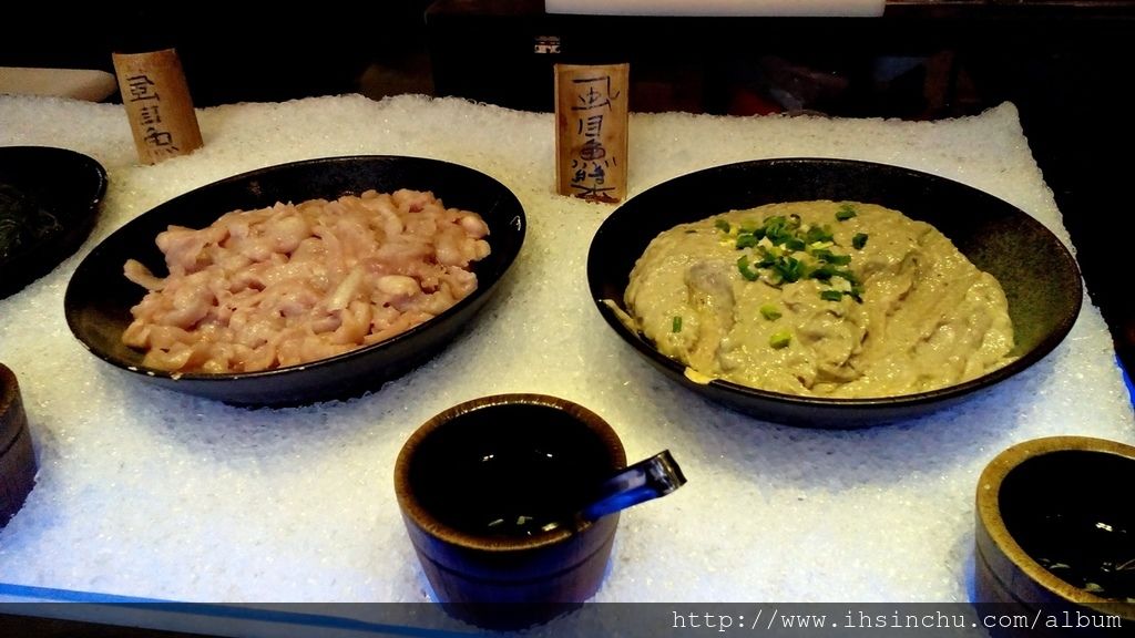 吃千葉火鍋配料也很重要喔,手工魚漿,好吃喔 IMG_20160304_122040