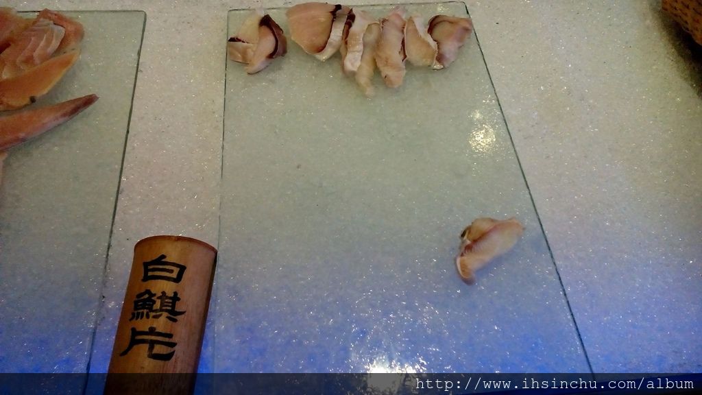 這是....,沒錯就是快被掃光了,但也不需要擔心,千葉火鍋的人員會補貨 IMG_20160304_132018