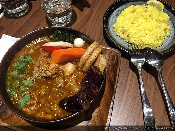 可以喝的咖哩-海道スープカレーGARAKU 湯咖哩,來自日本北海道必吃的日本名店終於來台開分店啦!!位在台北信義區 Neo19大樓,信義區排隊名店又多一間啦!! 可以喝的咖哩-海道スープカレーGARAKU 湯咖哩,來自日本北海道必吃的日本名店終於來台開分店啦!!位在台北信義區 Neo19大樓,信義區排隊名店又多一間啦!!