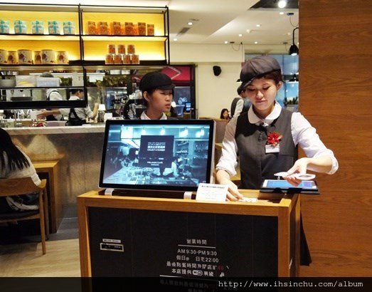 台北人氣下午茶甜點推薦-米朗琪咖啡,位在信義新光三越A11-B1的MELANGE CAFE-米朗琪咖啡,獲選2016全台十大人氣收藏餐廳,信義新光店是米朗琪咖啡用餐座位最多的分店,也是台北必吃鬆餅排隊名店喔,吃到好吃的當然要推薦給大家!! 台北人氣下午茶甜點推薦-米朗琪咖啡,位在信義新光三越A11-B1的MELANGE CAFE-米朗琪咖啡,獲選2016全台十大人氣收藏餐廳,信義新光店是米朗琪咖啡用餐座位最多的分店,也是台北必吃鬆餅排隊名店喔,吃到好吃的當然要推薦給大家!!