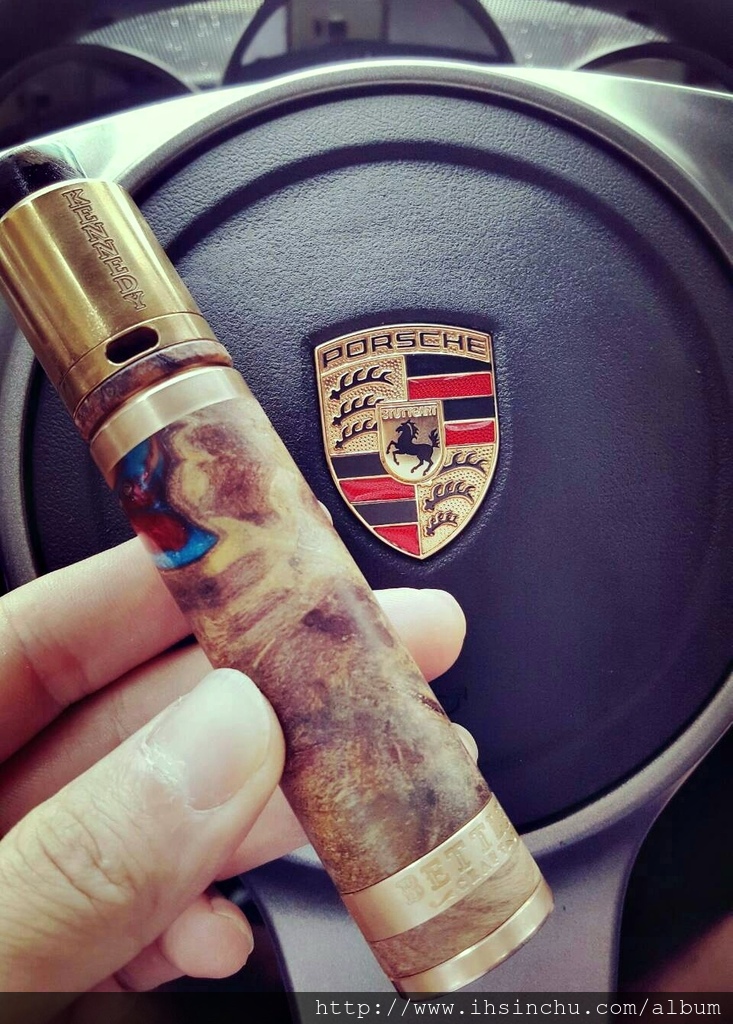 電子菸台灣並未合法,因為台灣目前將含尼古丁成分的電子菸,納入衛福部藥品管理,在台灣如果被認定涉嫌販賣偽禁藥物,可能會被移送法辦。 電子菸台灣並未合法,因為台灣目前將含尼古丁成分的電子菸,納入衛福部藥品管理,在台灣如果被認定涉嫌販賣偽禁藥物,可能會被移送法辦。