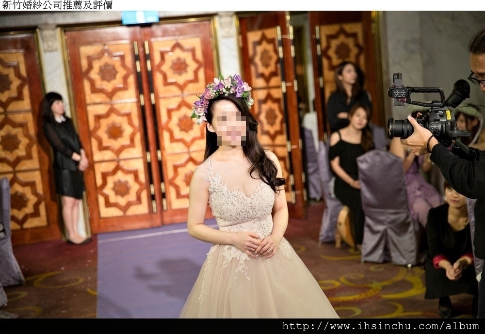 新竹婚紗公司評價及比較,選擇婚紗公司注意事項,婚紗包套價格及評價分享,一輩子最美的一次,來不及瘦該怎麼挑婚紗禮服?新竹婚紗公司及新竹婚紗工作室比較推薦總整理 新竹婚紗公司評價及比較,選擇婚紗公司注意事項,婚紗包套價格及評價分享,一輩子最美的一次,來不及瘦該怎麼挑婚紗禮服?新竹婚紗公司及新竹婚紗工作室比較推薦總整理