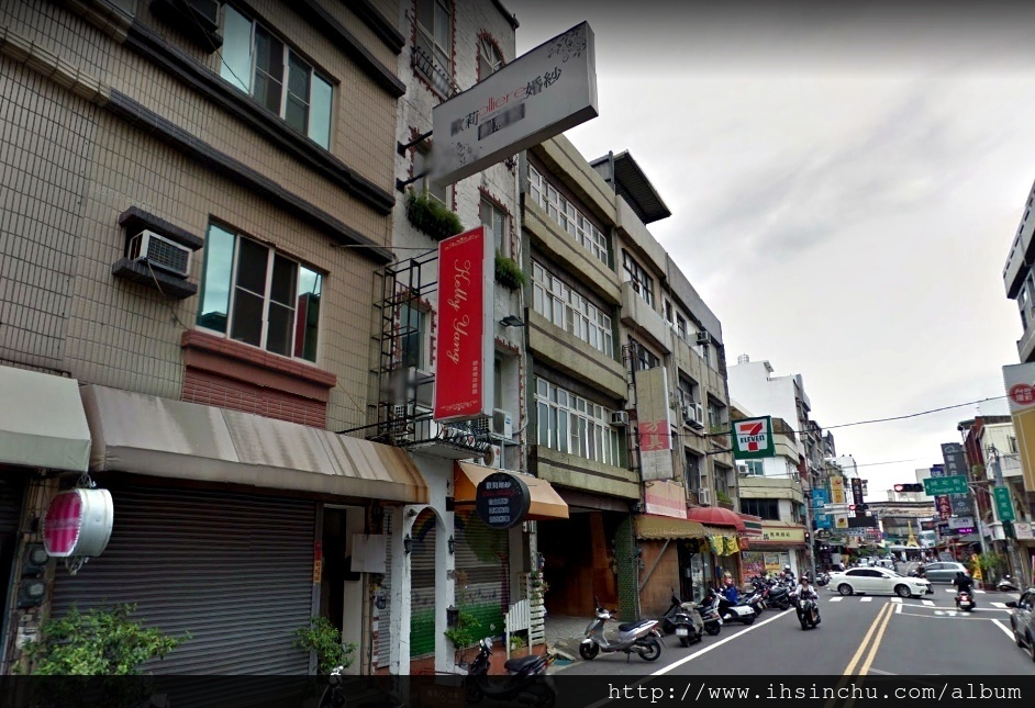 新竹歐莉葉荷婚紗創意館:服務項目包含婚沙攝影包套照 、週年照、寶寶照、藝術照片、全家福照片、團體照片。事先預約可以折扣$2000元。 新竹歐莉葉荷婚紗創意館:服務項目包含婚沙攝影包套照 、週年照、寶寶照、藝術照片、全家福照片、團體照片。事先預約可以折扣$2000元。