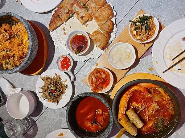 饗韓 食尚韓食-韓國料理、韓式料理、韓式炸雞、海鮮煎餅、韓服體驗、辣炒年糕 饗韓 食尚韓食-韓國料理、韓式料理、韓式炸雞、海鮮煎餅、韓服體驗、辣炒年糕