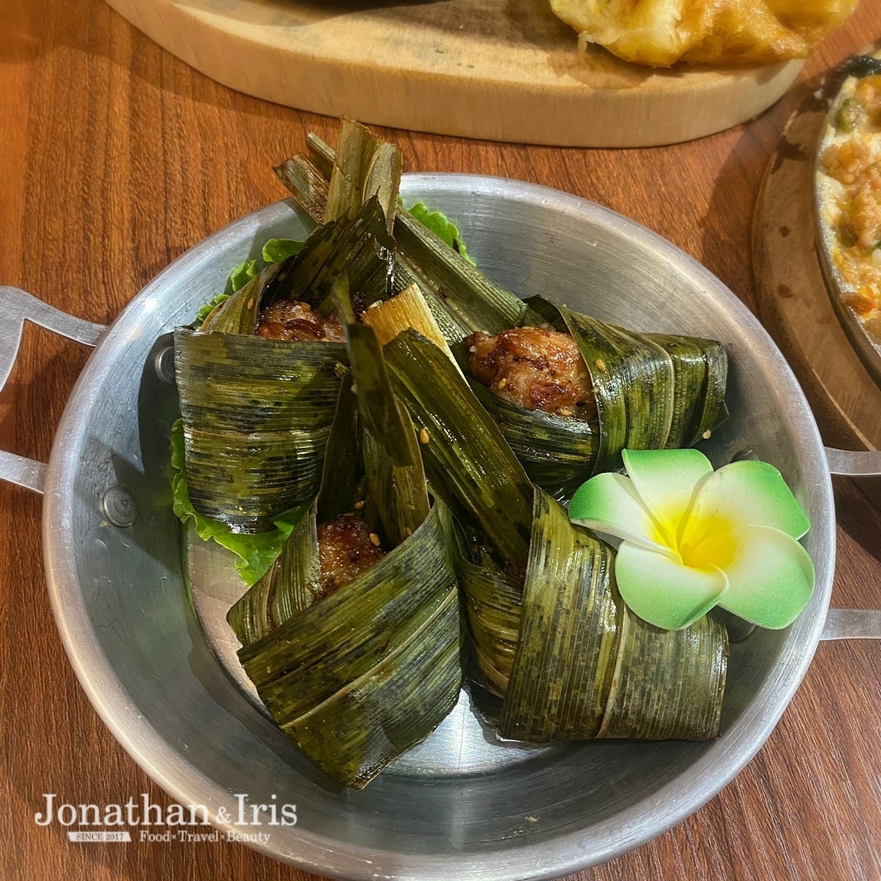 泰之初 斑斕葉包雞腿飯