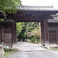 62.	天台寺門宗總本山園城寺，又名三井寺，位於日本滋賀縣大津市，琵琶湖西南方，長等山的山腰上。始建於672年，距今已有千餘年歷史。