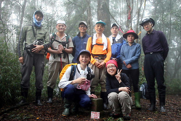 哈堪尼山團照~from週三登山隊.jpg