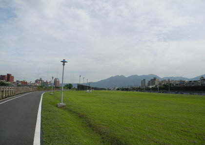 【台北市】基隆河右岸自行車道-百齡河濱公園 【台北市】基隆河右岸自行車道-百齡河濱公園