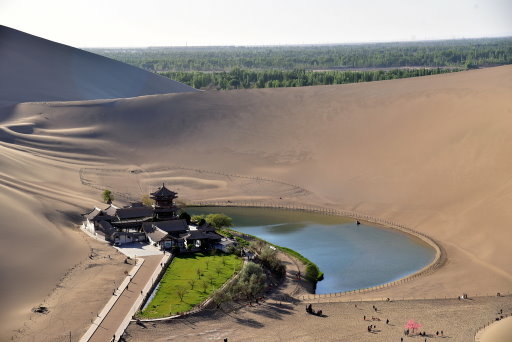 【中國甘肅省】絲路,華山12天之旅Day8:敦煌鳴沙山月牙泉 【中國甘肅省】絲路,華山12天之旅Day8:敦煌鳴沙山月牙泉