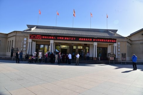 【中國甘肅省】絲路,華山12天之旅Day8:敦煌鳴沙山月牙泉