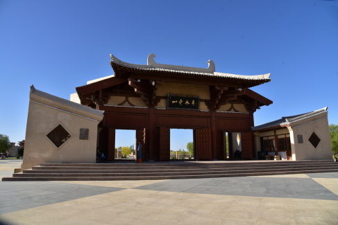 【中國甘肅省】絲路,華山12天之旅Day8:敦煌鳴沙山月牙泉