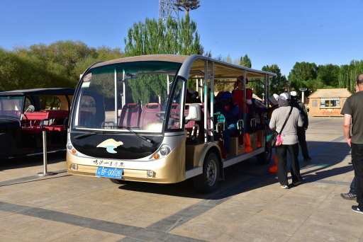 【中國甘肅省】絲路,華山12天之旅Day8:敦煌鳴沙山月牙泉
