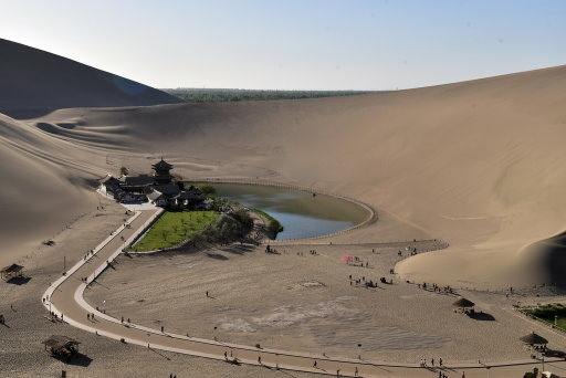 【中國甘肅省】絲路,華山12天之旅Day8:敦煌鳴沙山月牙泉