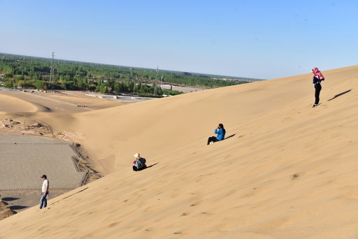 【中國甘肅省】絲路,華山12天之旅Day8:敦煌鳴沙山月牙泉