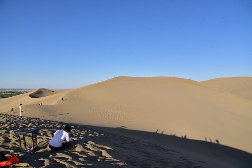 【中國甘肅省】絲路,華山12天之旅Day8:敦煌鳴沙山月牙泉