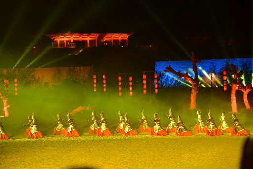 【中國甘肅省】絲路,華山12天之旅Day8:敦煌鳴沙山月牙泉