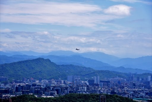 【台北市內湖區】碧山巖,白石湖吊橋,白石湖同心池,碧山露營場 【台北市內湖區】碧山巖,白石湖吊橋,白石湖同心池,碧山露營場