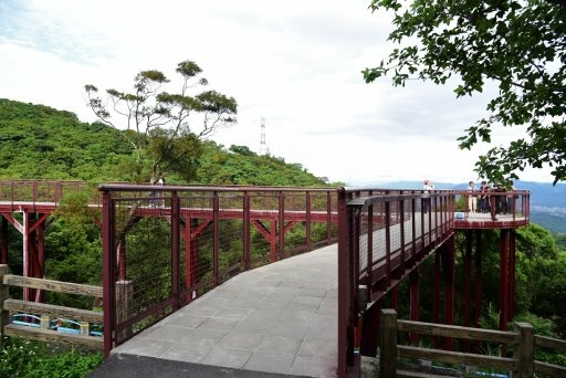 【台北市內湖區】碧山巖,白石湖吊橋,白石湖同心池,碧山露營場 【台北市內湖區】碧山巖,白石湖吊橋,白石湖同心池,碧山露營場