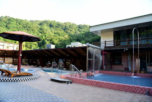 【花蓮玉里】安通溫泉飯店,巧遇溫泉季點燈儀式(花蓮3日遊之7 【花蓮玉里】安通溫泉飯店,巧遇溫泉季點燈儀式(花蓮3日遊之7