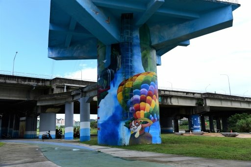 【新北市】板橋蝴蝶公園浪漫地景花海,新店陽光運動公園,碧潭風